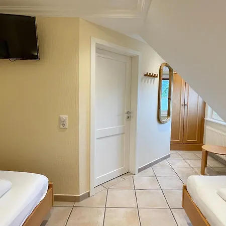 Ruusenhues, App 6 * Westerland